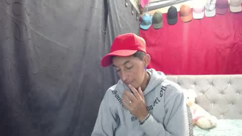 Snapshot of anyu_1306 chatting on February 7, 4:11 pm anyu online show from February 7, 4:11 pm