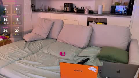 Snapshot of ap_couple chatting on April 1, 11:57 pm ap_couple online show from April 1, 11:57 pm
