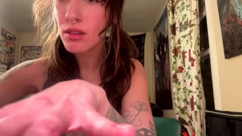 ApacheRose online show from February 9, 4:25 am