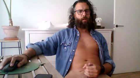 Snapshot of apc_3 chatting on September 29, 7:35 am apc_3 online show from September 29, 7:35 am