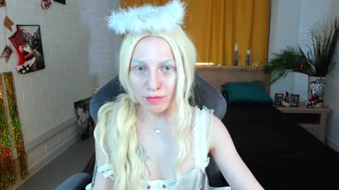 Snapshot of aphexqueen chatting on December 23, 2:07 pm APHEX QUEEN online show from December 23, 2:07 pm