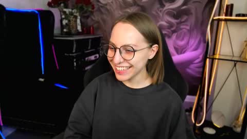 Snapshot of aphexqueen chatting on February 14, 7:23 pm APHEX QUEEN online show from February 14, 7:23 pm