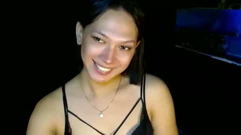 Snapshot of aphr0dite_x chatting on December 30, 11:04 am Roman Goddess online show from December 30, 11:04 am