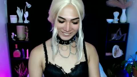 Snapshot of aphr0dite_x chatting on February 26, 2:26 am Roman Goddess online show from February 26, 2:26 am