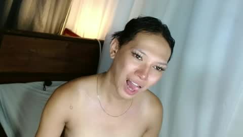Snapshot of aphr0dite_x chatting on June 16, 4:15 am Roman Goddess online show from June 16, 4:15 am