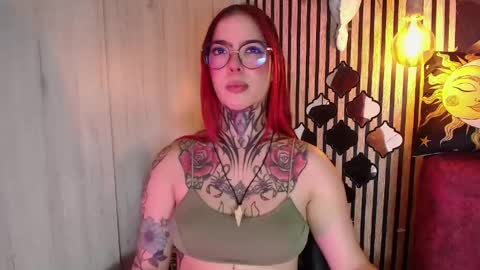 Snapshot of aphrodite__bloom chatting on May 16, 10:41 pm aphrodite__bloom online show from May 16, 10:41 pm