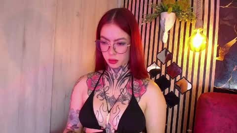 Snapshot of aphrodite__bloom chatting on May 21, 9:00 pm aphrodite__bloom online show from May 21, 9:00 pm