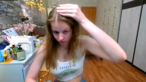 Snapshot of aphrodite_wow_ chatting on May 21, 3:52 pm Aphrodite online show from May 21, 3:52 pm
