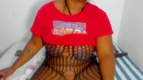 Snapshot of aphrodites_ass chatting on July 8, 7:13 am Tati Colombian online show from July 8, 7:13 am
