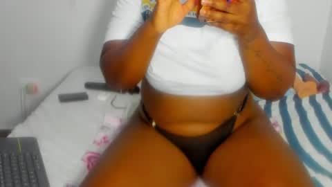Snapshot of aphrodites_ass chatting on July 13, 8:28 am Tati Colombian online show from July 13, 8:28 am