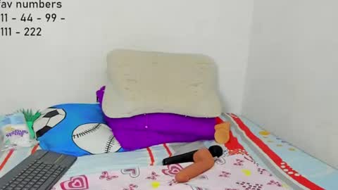 Snapshot of aphrodites_ass chatting on August 5, 5:10 am Tati Colombian online show from August 5, 5:10 am