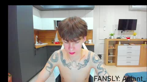 Snapshot of aplant_ chatting on April 10, 7:18 pm aplant_ online show from April 10, 7:18 pm