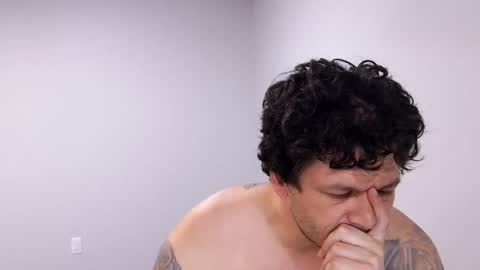 Snapshot of apocalypse_cream chatting on March 3, 12:50 am apocalypse_cream online show from March 3, 12:50 am