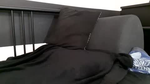 Snapshot of apollobest77 chatting on April 4, 6:38 pm apollobest77 online show from April 4, 6:38 pm