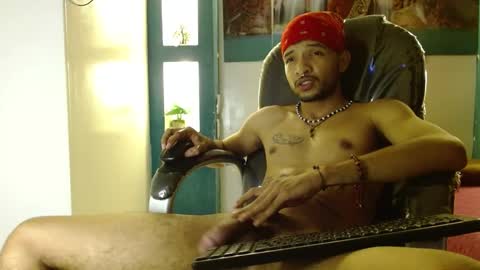 Snapshot of apolo_98 chatting on December 1, 7:36 pm APOLO online show from December 1, 7:36 pm