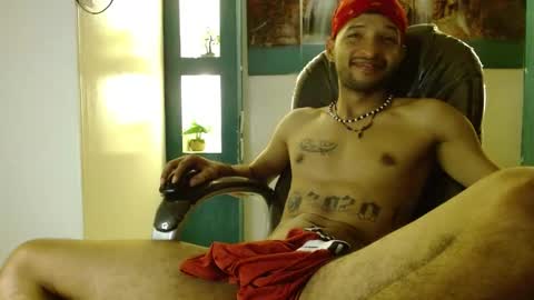 Snapshot of apolo_98 chatting on December 6, 6:50 pm APOLO online show from December 6, 6:50 pm