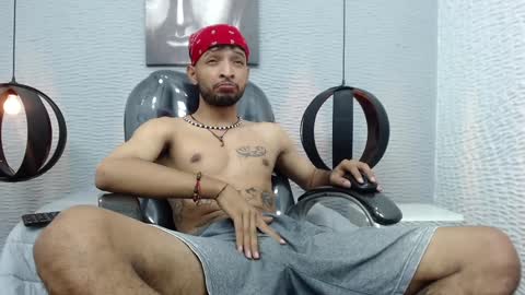 Snapshot of apolo_98 chatting on December 27, 1:18 pm APOLO online show from December 27, 1:18 pm