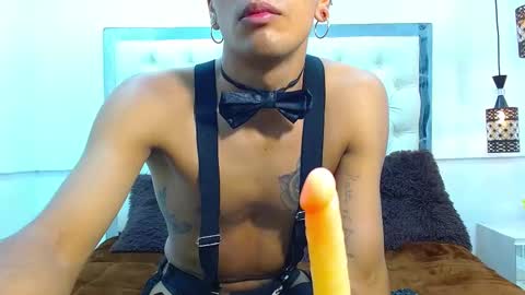 Snapshot of apolo_98 chatting on February 11, 9:56 pm APOLO online show from February 11, 9:56 pm