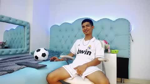 Apolo Richards online show from February 10, 8:46 pm