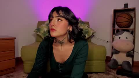 Snapshot of apolorising_ chatting on October 3, 1:57 am Lola  Apolo online show from October 3, 1:57 am