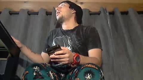 aponthier151 online show from November 18, 6:51 am