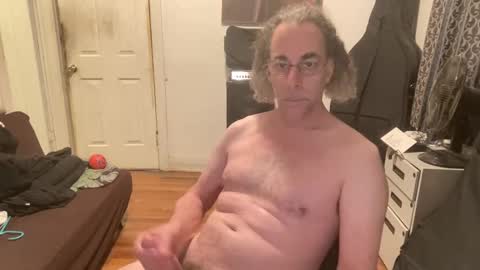 Snapshot of apostrphy chatting on January 1, 12:11 am Apostrphy online show from January 1, 12:11 am