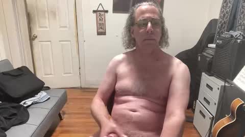 Apostrphy online show from April 7, 9:48 pm