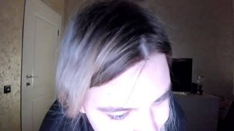 appleyummybuns online show from November 1, 10:50 am