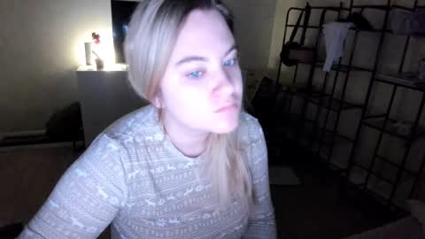 appleyummybuns online show from November 10, 11:20 am