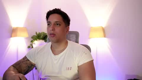 Snapshot of appolo_allen chatting on April 27, 1:47 am insta appolo master online show from April 27, 1:47 am