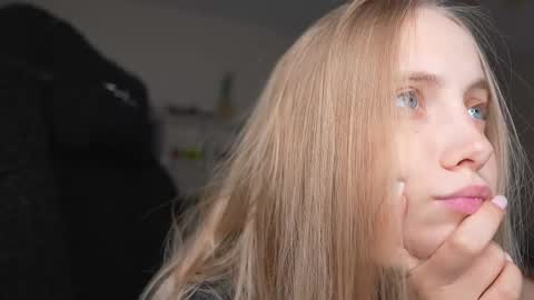  REYNA  next stream is 11h of Feb online show from April 22, 3:46 pm