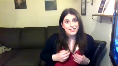 Snapshot of apri1f1owers chatting on March 4, 10:49 pm apri1f1owers online show from March 4, 10:49 pm