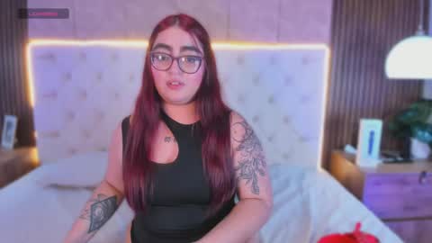 apriilfox online show from April 11, 7:45 am