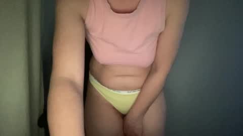 Snapshot of april2020cute chatting on February 18, 5:53 pm April online show from February 18, 5:53 pm