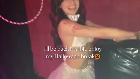   online show from November 3, 11:55 am