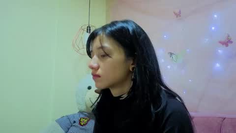 Snapshot of april_bennett chatting on April 22, 11:56 am online show from April 22, 11:56 am