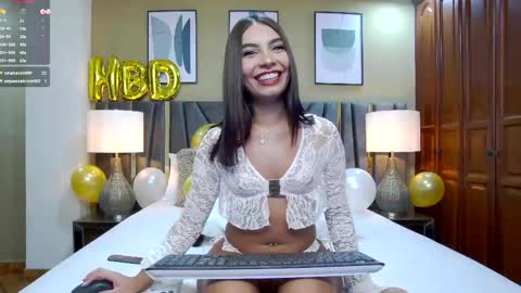 Snapshot of april_derricks chatting on May 19, 1:33 am April online show from May 19, 1:33 am