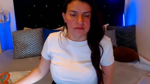 Snapshot of april_harrys chatting on July 3, 6:36 pm April online show from July 3, 6:36 pm