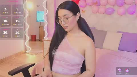 Snapshot of april_tay1 chatting on February 26, 4:00 am APRIL online show from February 26, 4:00 am