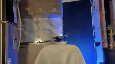 aprillebony319262 online show from April 20, 6:31 pm