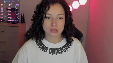 Snapshot of aqua_emilly chatting on February 24, 2:30 am aqua emilly online show from February 24, 2:30 am