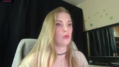 Snapshot of aqualen chatting on May 16, 9:39 am aqualen online show from May 16, 9:39 am