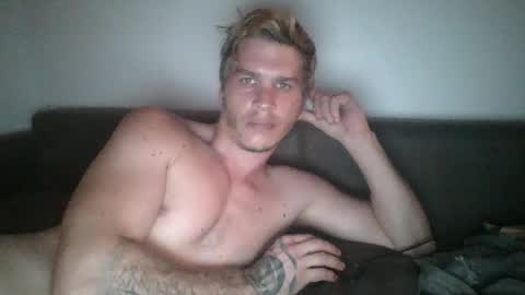Snapshot of aquastar999 chatting on August 3, 9:18 pm aquastar999 online show from August 3, 9:18 pm