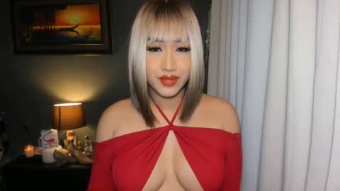 Snapshot of aqueenofcumxx chatting on January 26, 4:09 pm Alicia online show from January 26, 4:09 pm