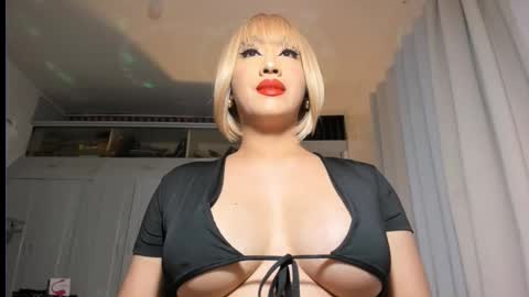 Snapshot of aqueenofcumxx chatting on September 14, 8:19 pm Alicia online show from September 14, 8:19 pm