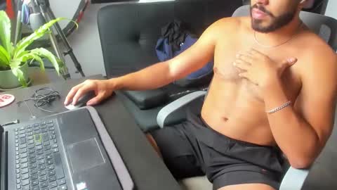 Snapshot of aquiles0224 chatting on February 3, 4:34 pm T. online show from February 3, 4:34 pm