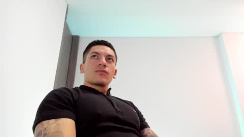 Snapshot of aquiles_51 chatting on May 21, 3:30 pm Jonathan online show from May 21, 3:30 pm
