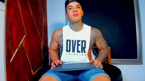 AquilesElpapi online show from November 6, 11:59 pm