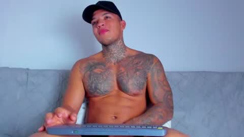 AquilesElpapi online show from July 16, 10:32 am