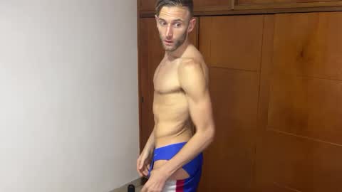 Snapshot of aquilesmade chatting on December 14, 1:28 am Aquilesmade online show from December 14, 1:28 am